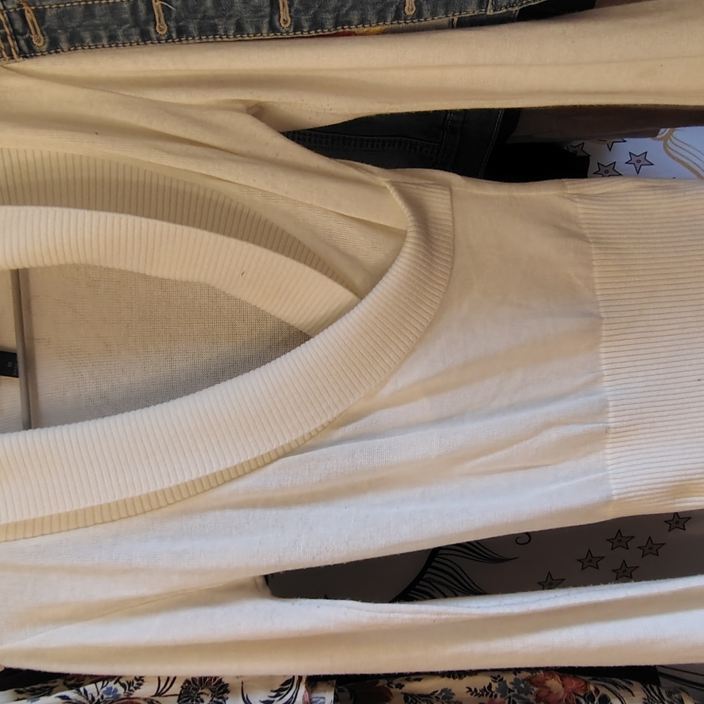 BCX Cream V-Neck Sweater with Ribbed Detailing